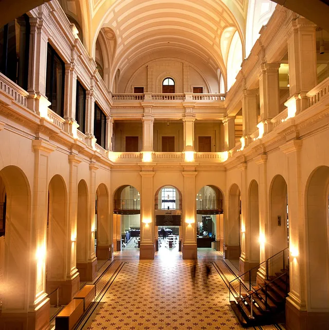 Foyer do ponto de vista de quem está no mezanino.